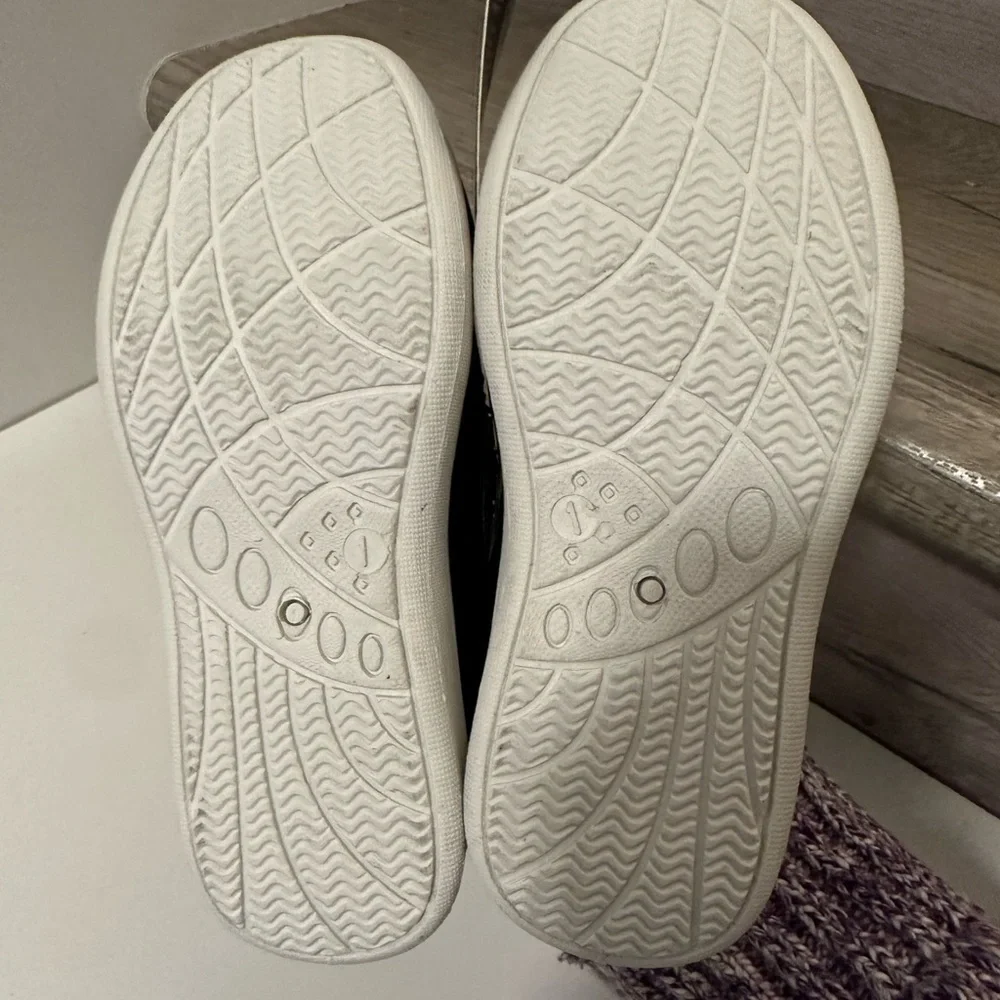 Boy Shoes loafers size 1 new